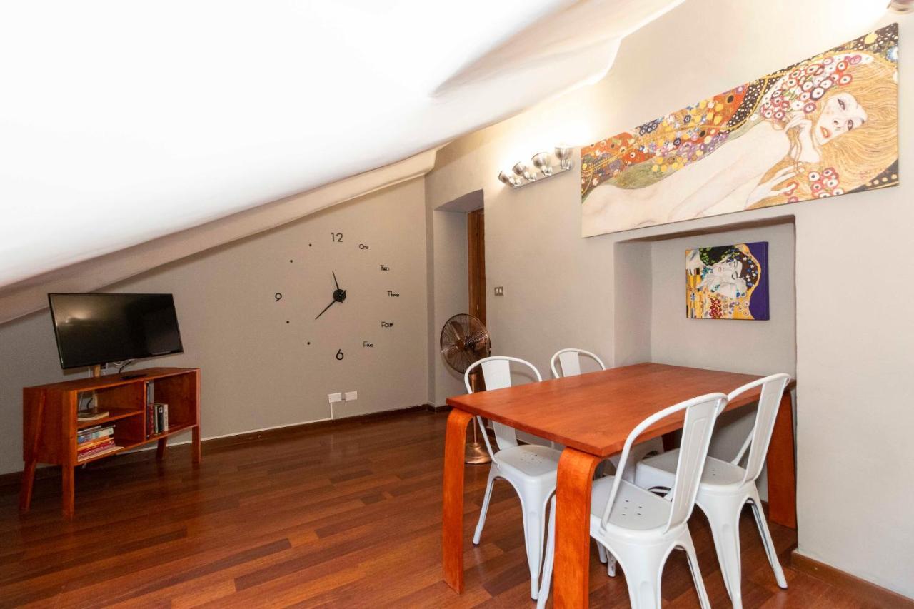San Salvario Apt With Balcony 토리노 외부 사진