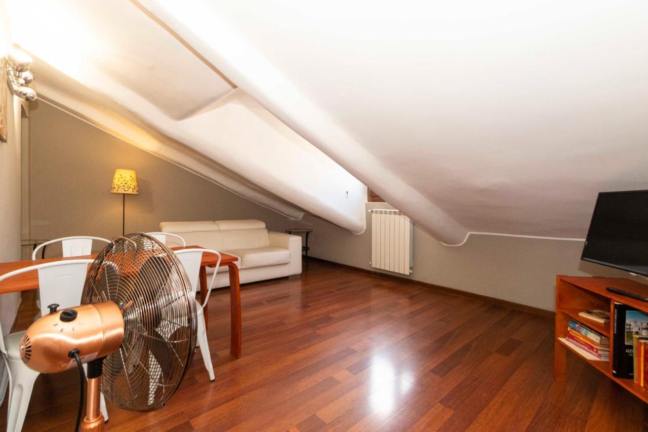 San Salvario Apt With Balcony 토리노 외부 사진